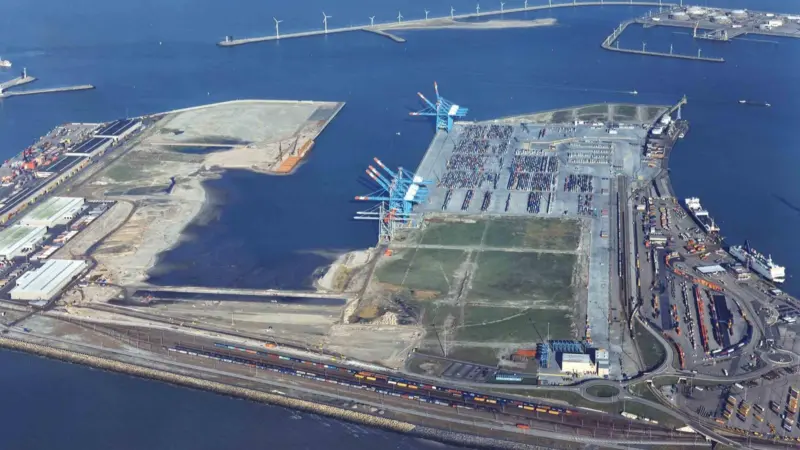 The artificial island plan was announced in what would be the nearby Belgian port of Zeebrugge
