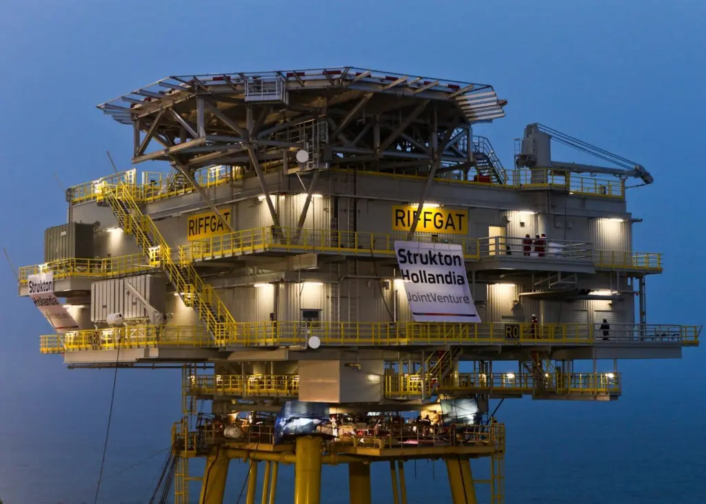 It is expected that the windfarm will be completed by summer 2013