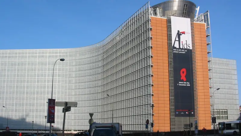 The European Commission has presented the LeaderSHIP 2000 strategy