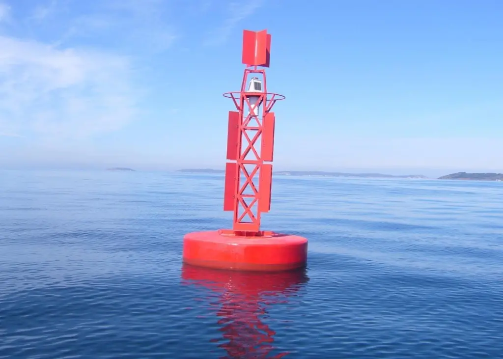 The buoys supplied are from Almarin’s Guía range