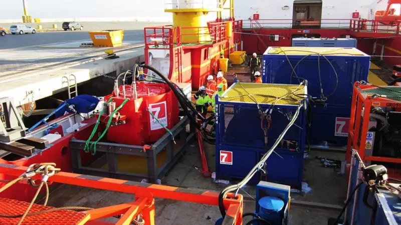 The SeaVex excavation equipment was deployed from the DP2 Loch Roag vessel Photo: Red7Marine
