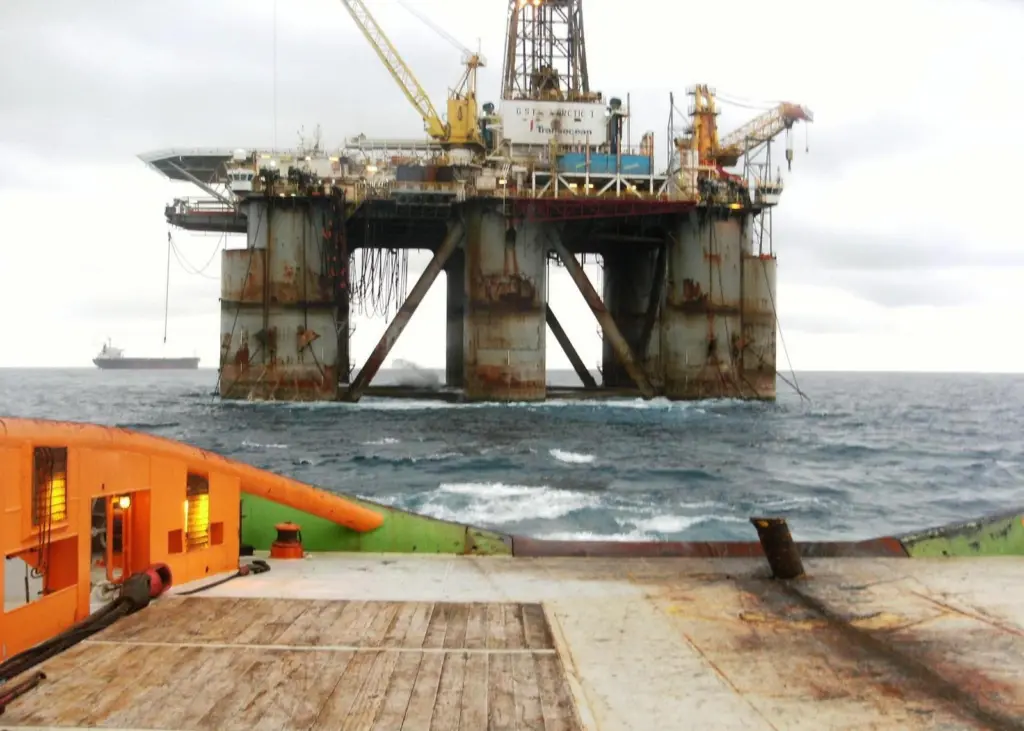 Fairmount Sherpa progresses with GSF Arctic I under tow