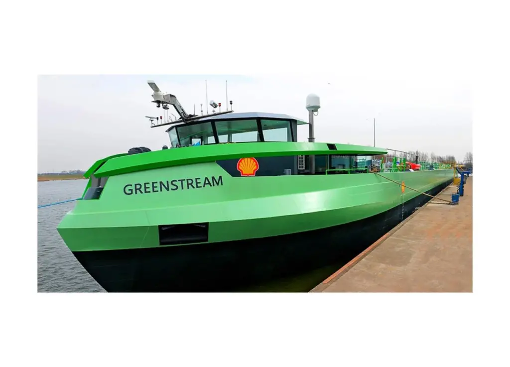 Greenstream has been designed with four small efficient engines rather than one large engine as in traditional barges