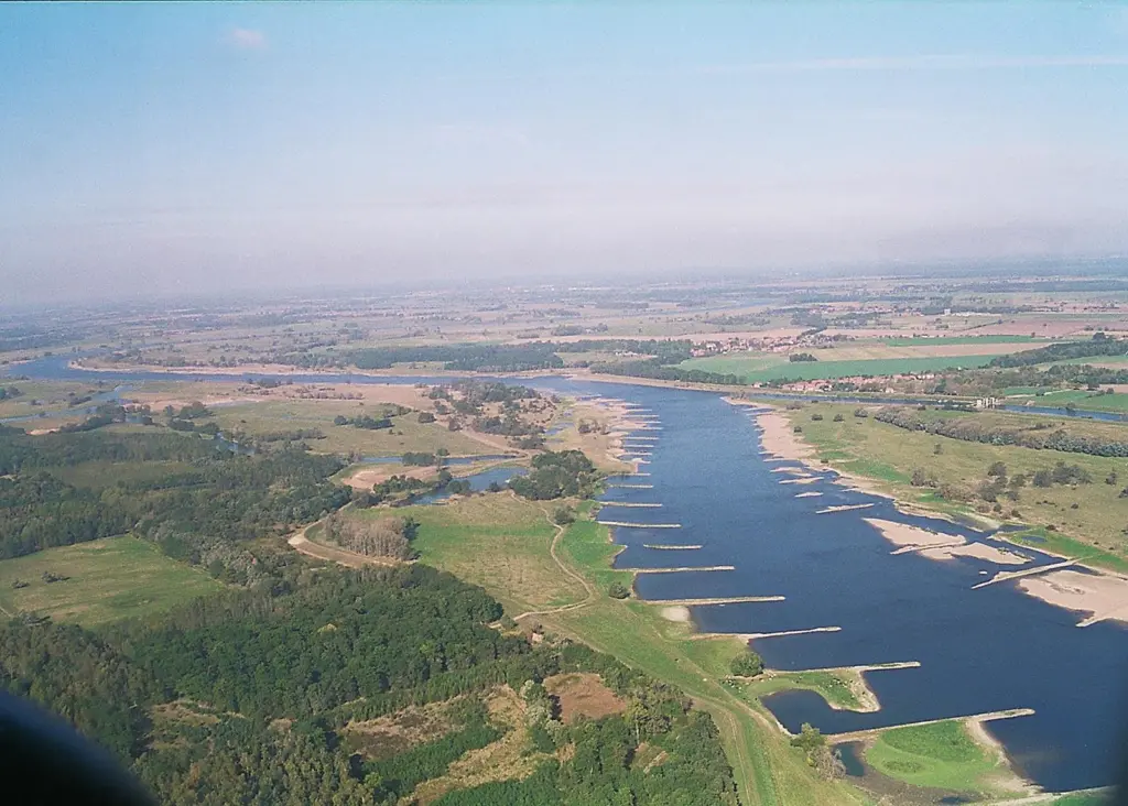 Boskalis will carry out dredging to maintain the shipping fairway of the River Elbe