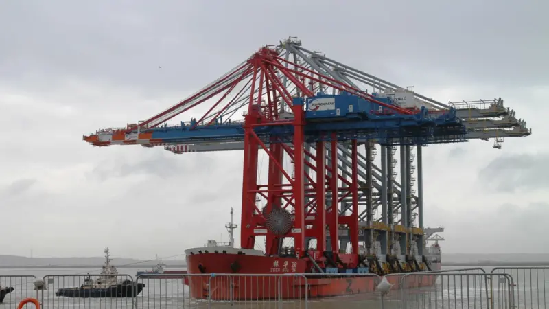 The biggest gantry cranes in the UK arrive at London Gateway