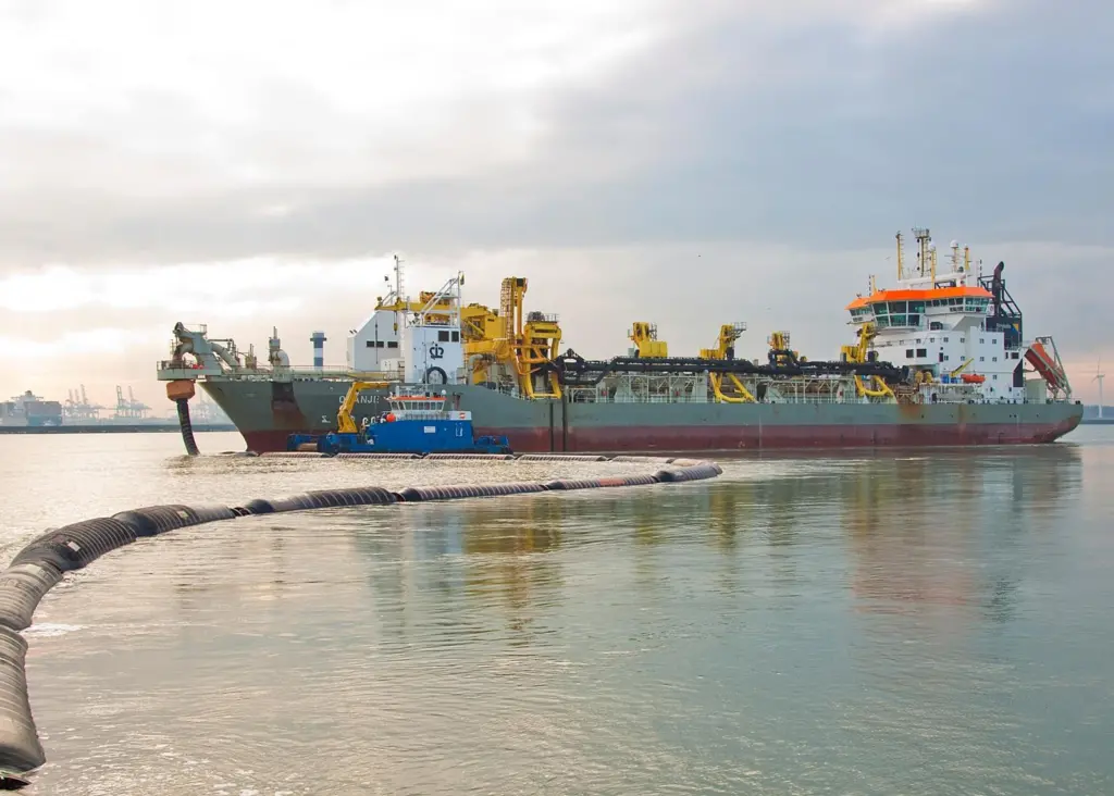 Boskalis will deploy a medium to large size trailer for the Elbe project