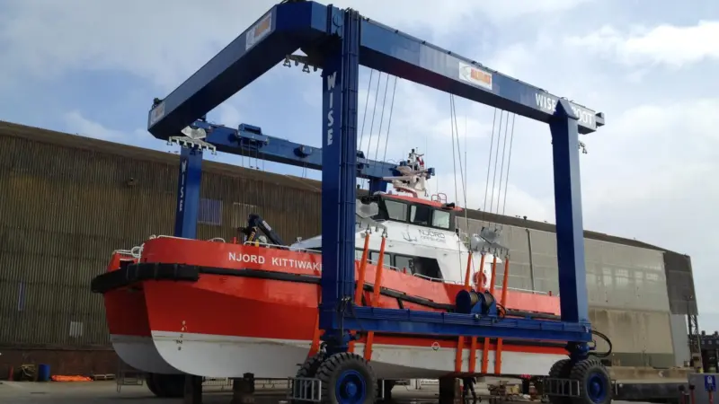 The WFSV Njord Kittiwake was among the first boats to be lifted by Alicat’s new hoist