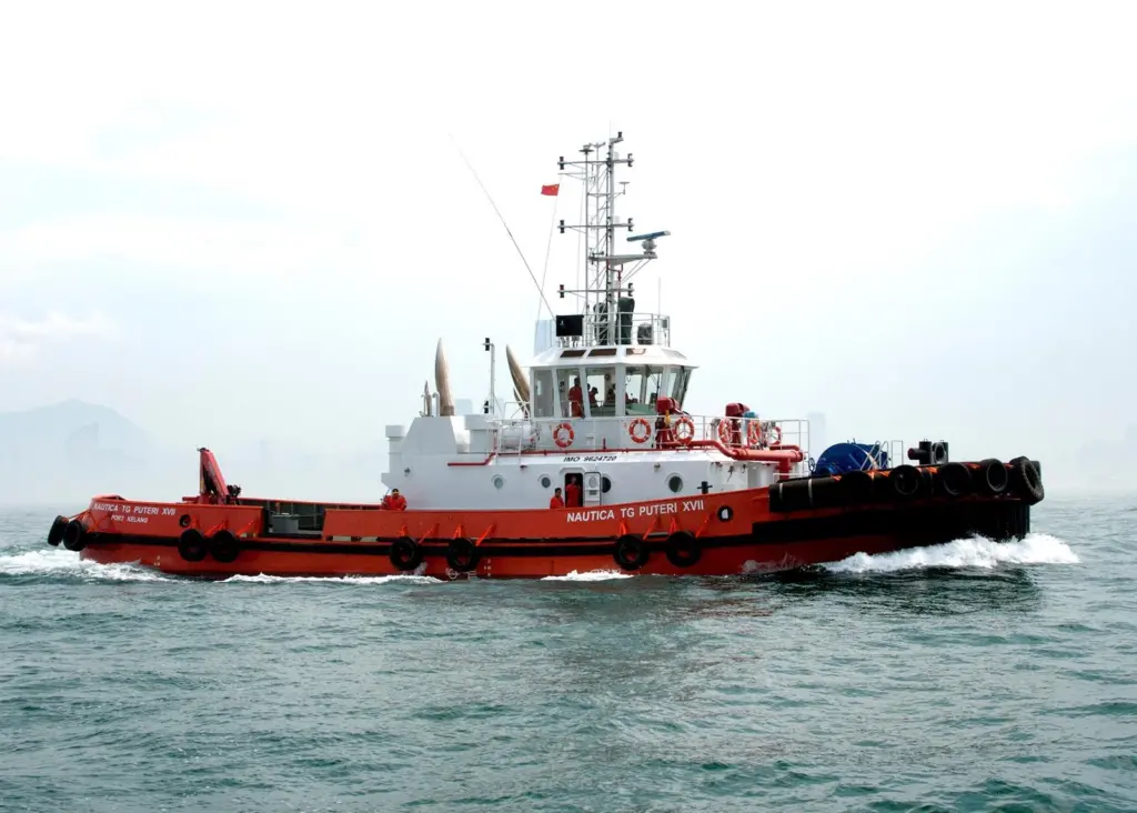 Cheoy Lee built the Nautica TG Puteri XVII to a Japanese design