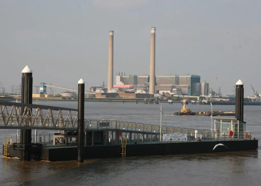 A pontoon and brow for Gravesend Town Pier made it safer and more convenient