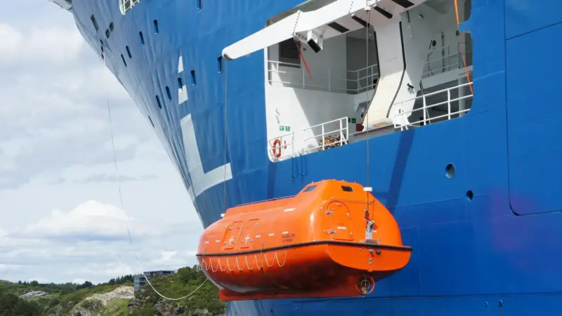 Schat-Harding claims the world's biggest service network for life-saving equipment
