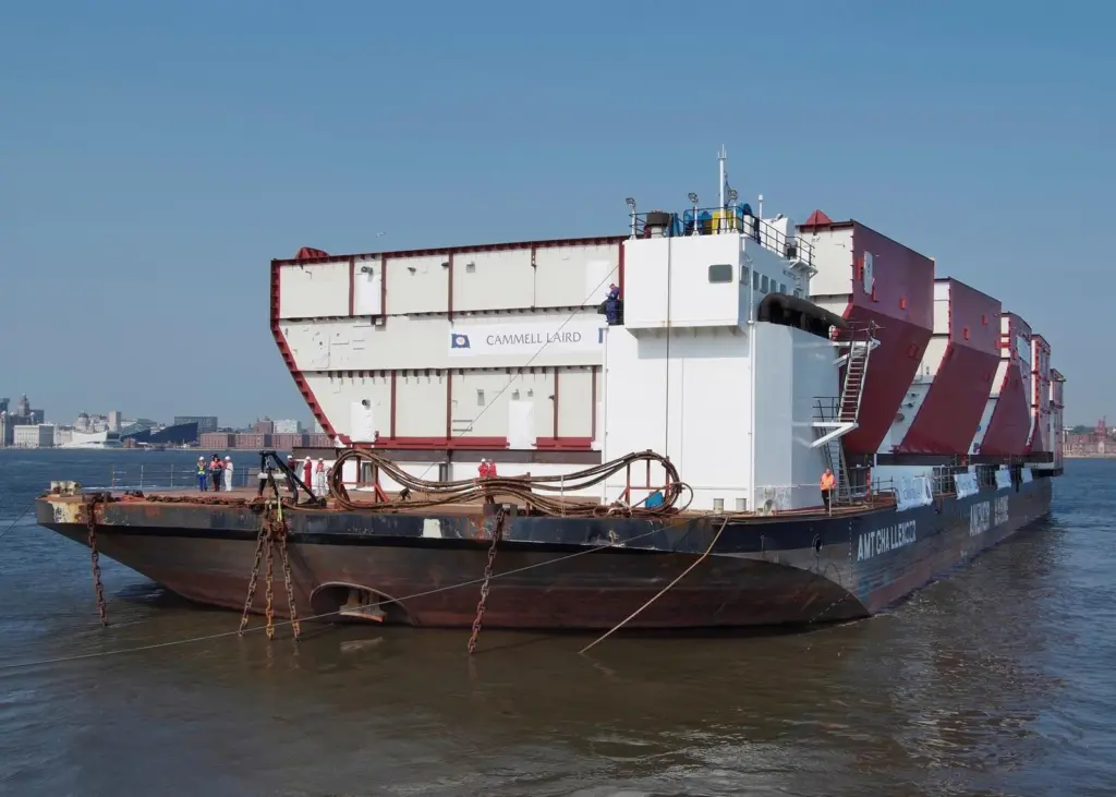 The modules for HMS Queen Elizabeth are readied to leave the Cammell Laid yard