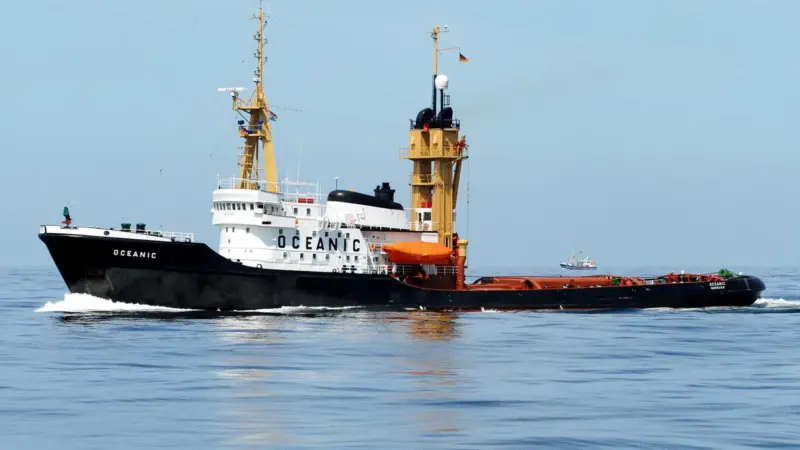 Oceanic goes to new owners after a varied career with Bugsier Reederei. Photo:  P. Andrysak