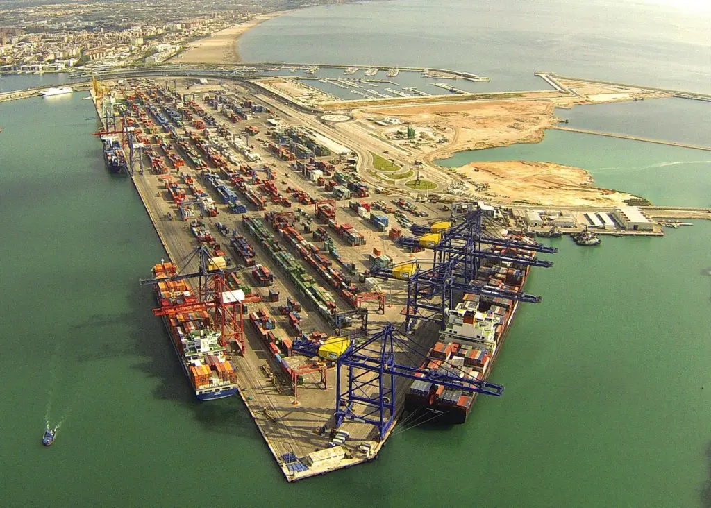 Acquisition of the new Super Post-Panamax crane forms part of an ambitious investment programme developed by TCV Stevedoring