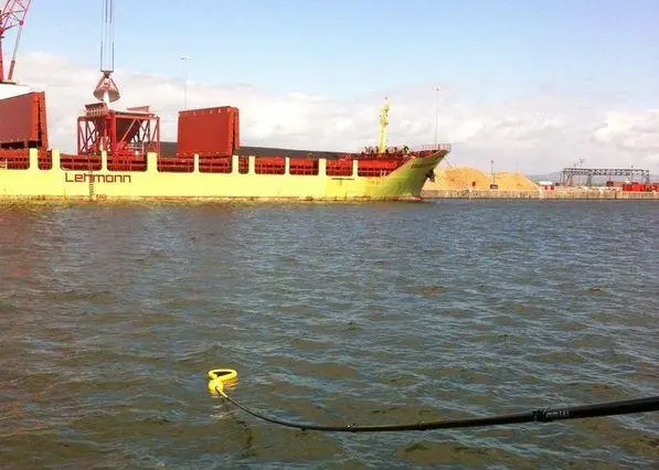The Reach and Rescue telescopic pole system extends to provide a reach of up to 17m
