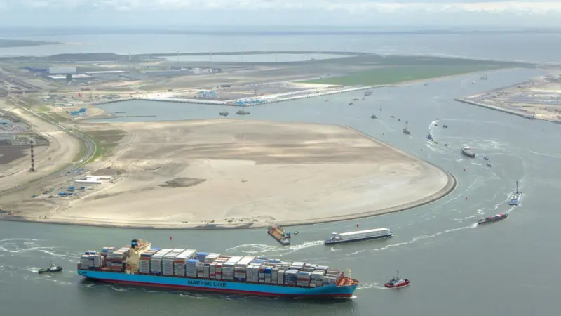 A Maersk container ship makes a guest appeareance at the opening of Maasvlakte 2 (POR-Aeroview)