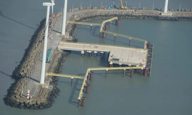 The substructure is completed for Zeebrugge’s second LNG terminal jetty. Photo: Port of Zeebrugge