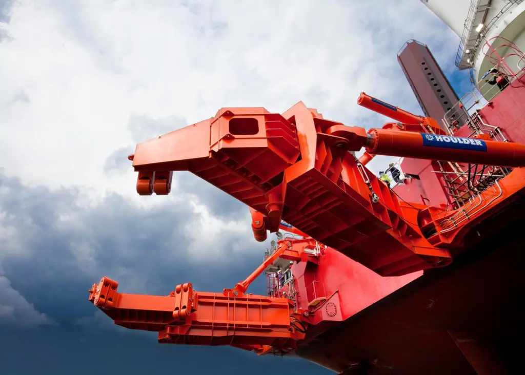 The pile Gripper Arms provide resistance to wave, tide and current forces