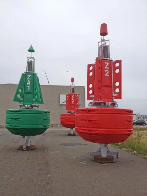 The new Sealite Trident-2600 buoy was designed to sit flat, secure and upright on a vessel deck