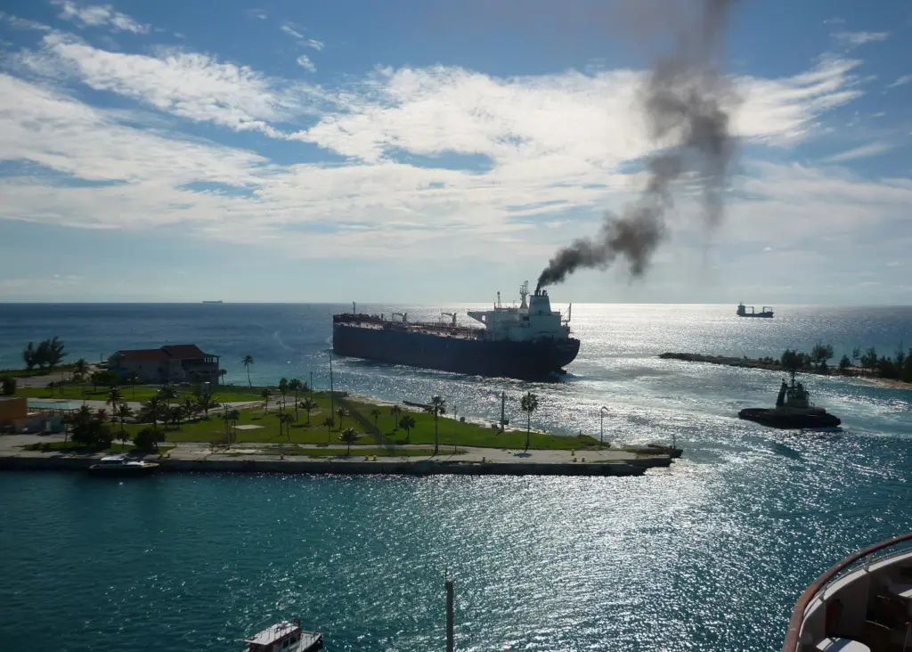 The new sulphur level regulations are intended to reduce the amount of air pollution generated by the shipping industry