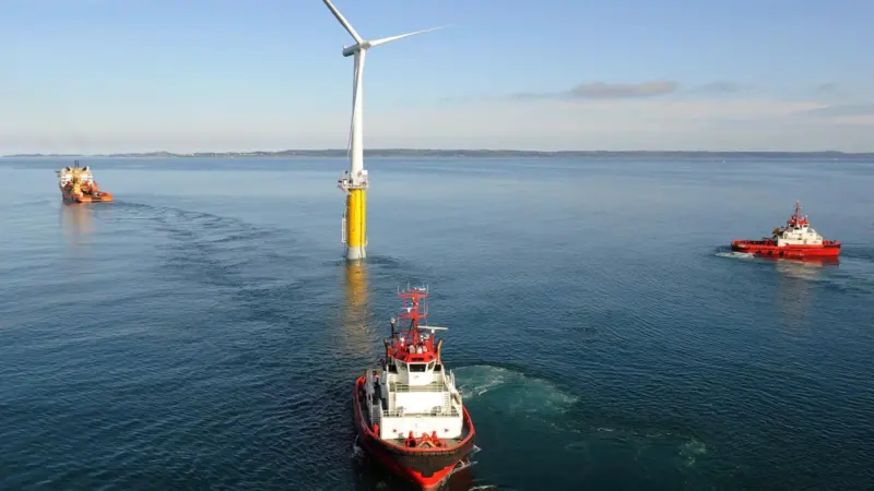 Hywind, the world's first full-scale floating wind turbine (Ã˜yvind Hagen - Statoil)