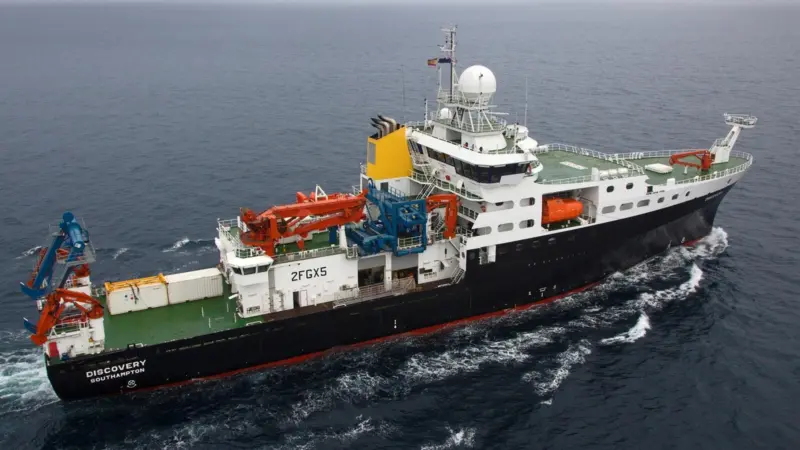RRS Discovery received a comprehensive package of deck equipment supplied by Industrias Ferri S.A.