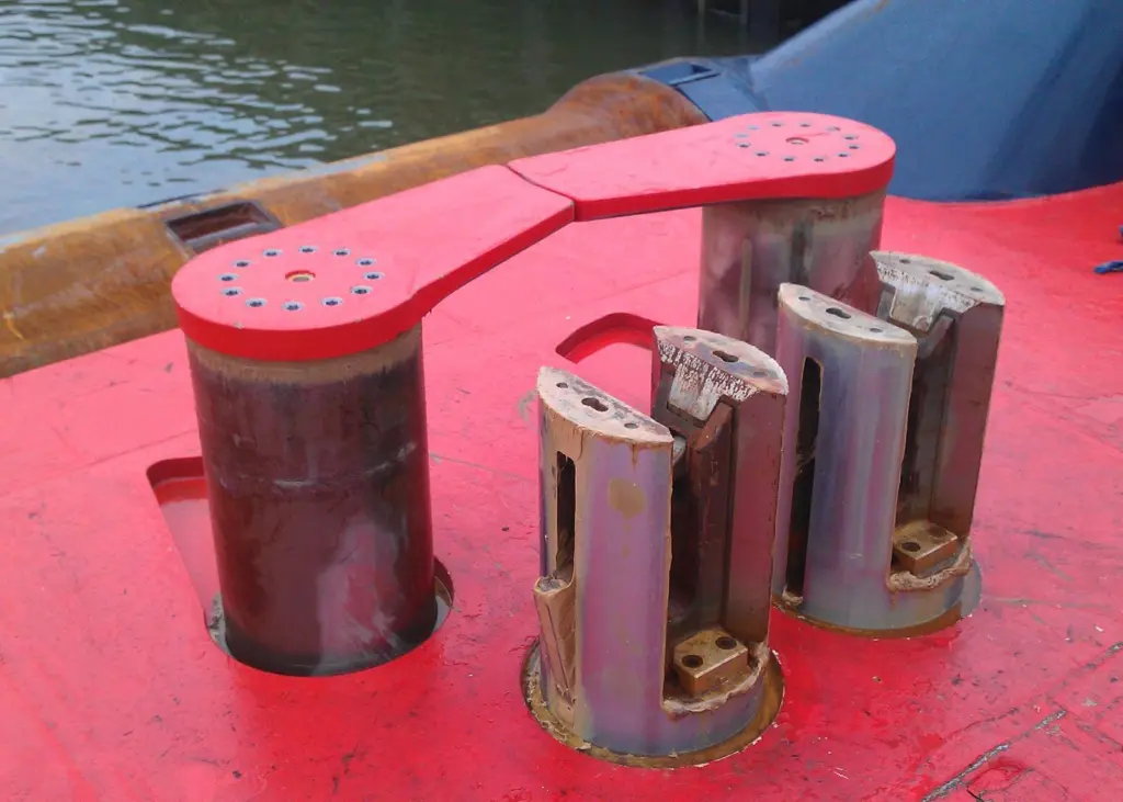 The towing pin assemblies from the ‘second generation’ are designed to be suitable for vessels with bollard pulls up to 100 tonnes