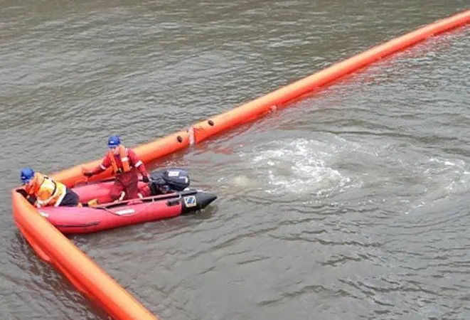 Briggs provided technical expertise in marine and shoreline response