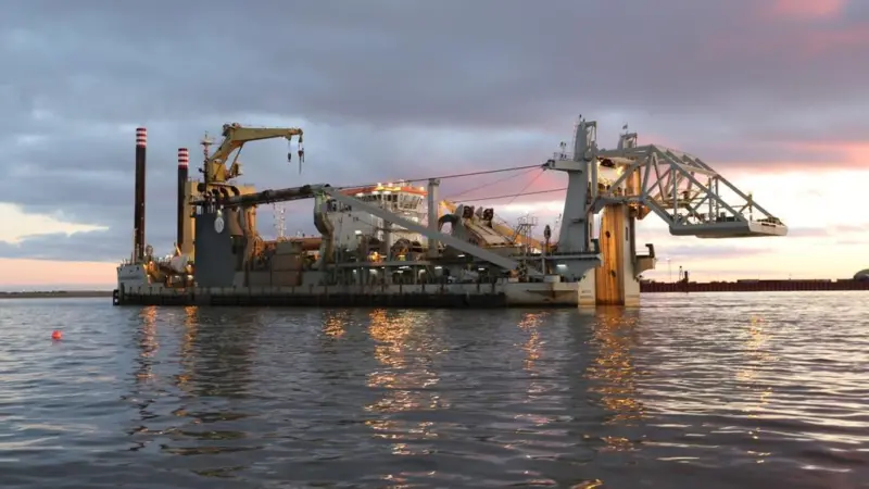 The Jan De Nul cutter suction dredger ‘Niccolo Machiavelli’ at work in Sabetta