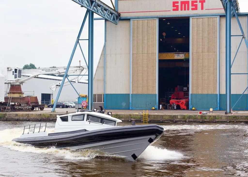 The new S-version telescopic access bridge is designed to work with SMST’s 13.5m fast offshore craft