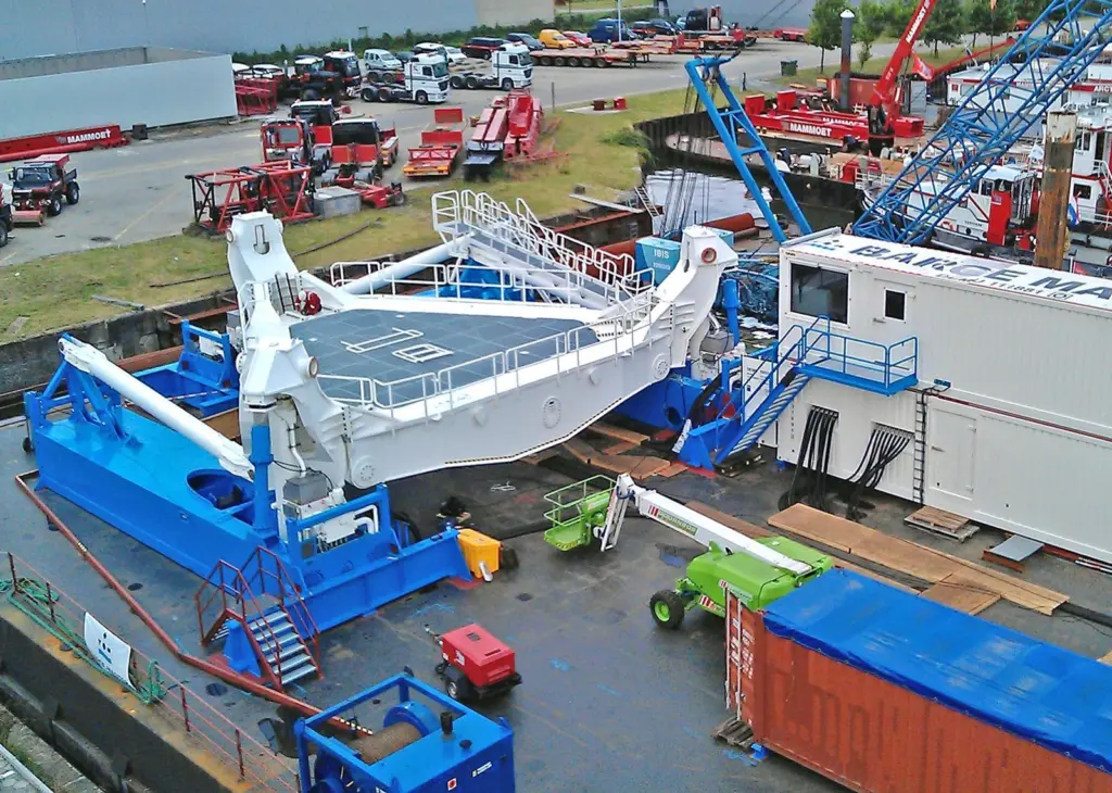 Barge Master has recently built its first platform with a 700 tonne load capacity