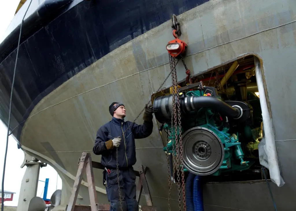 A rapid repower option saves vessel operators money by minimizing down-time