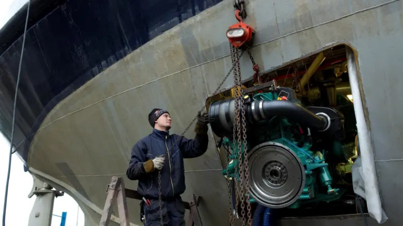 A rapid repower option saves vessel operators money by minimizing down-time