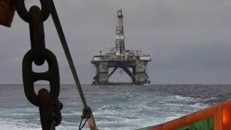 Ocean Valiant is seen under tow