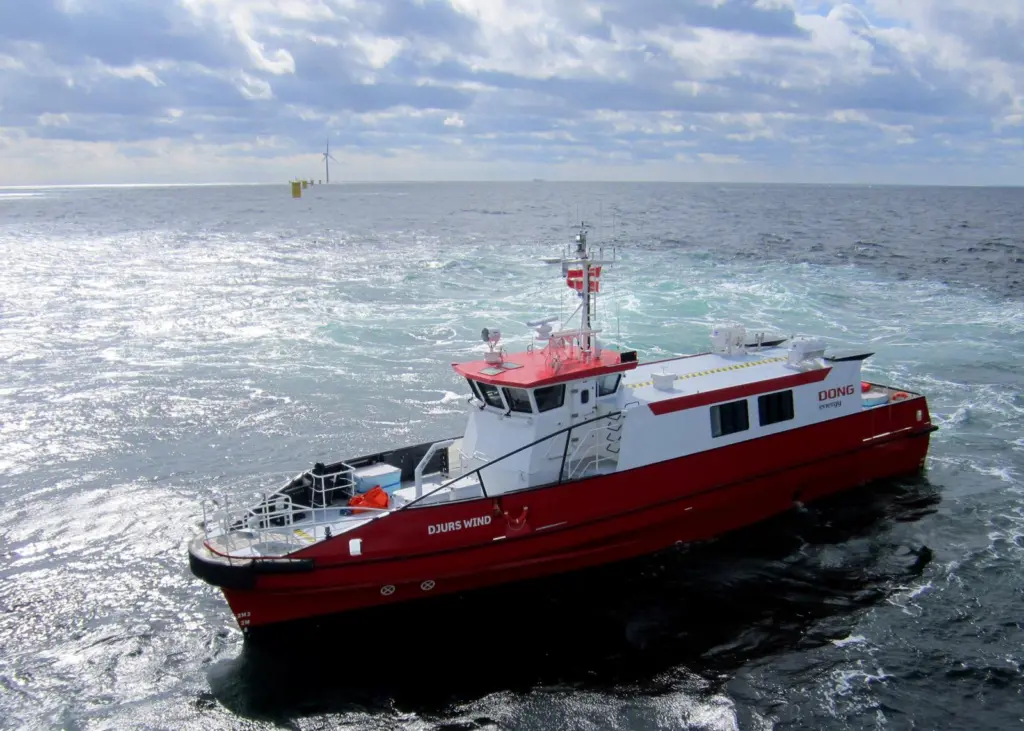 Support boats benefit from innovations that keep the deck clear