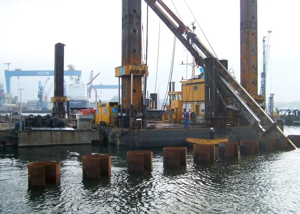Piles being driven at Ostseekai in 2007