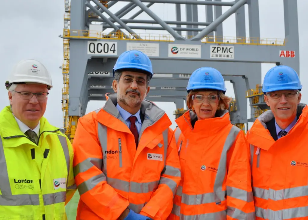 Left to right: London Gateway CEO Simon Moore, DP World Group CEO Mohammed Sharaf, The Lord Mayor of the City of London Fiona Woolf, and The Lord Mayor’s Consort Nicholas Woolf