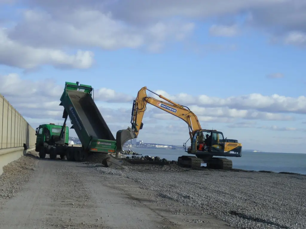Transfer of shingle is essential for maintaining a healthy beach and natural flood defence (Shoreham Port)
