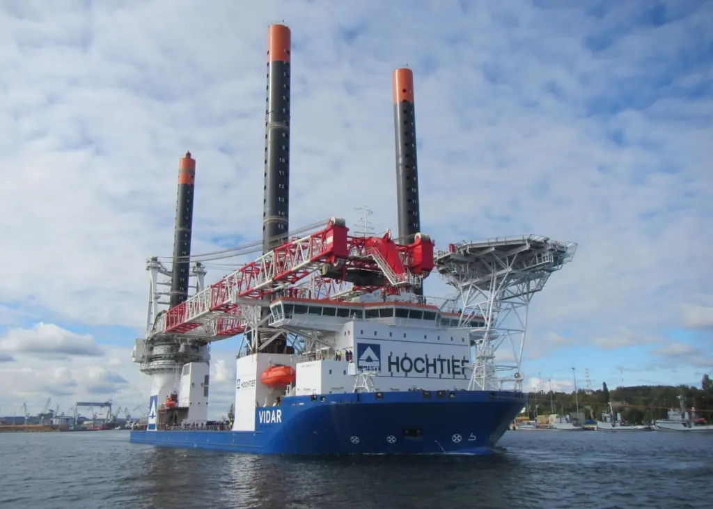 The jack-up vessel Vidar is equipped with four Schottel Combi Drives and three Schottel Transverse Thrusters