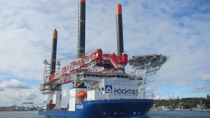 The jack-up vessel Vidar is equipped with four Schottel Combi Drives and three Schottel Transverse Thrusters