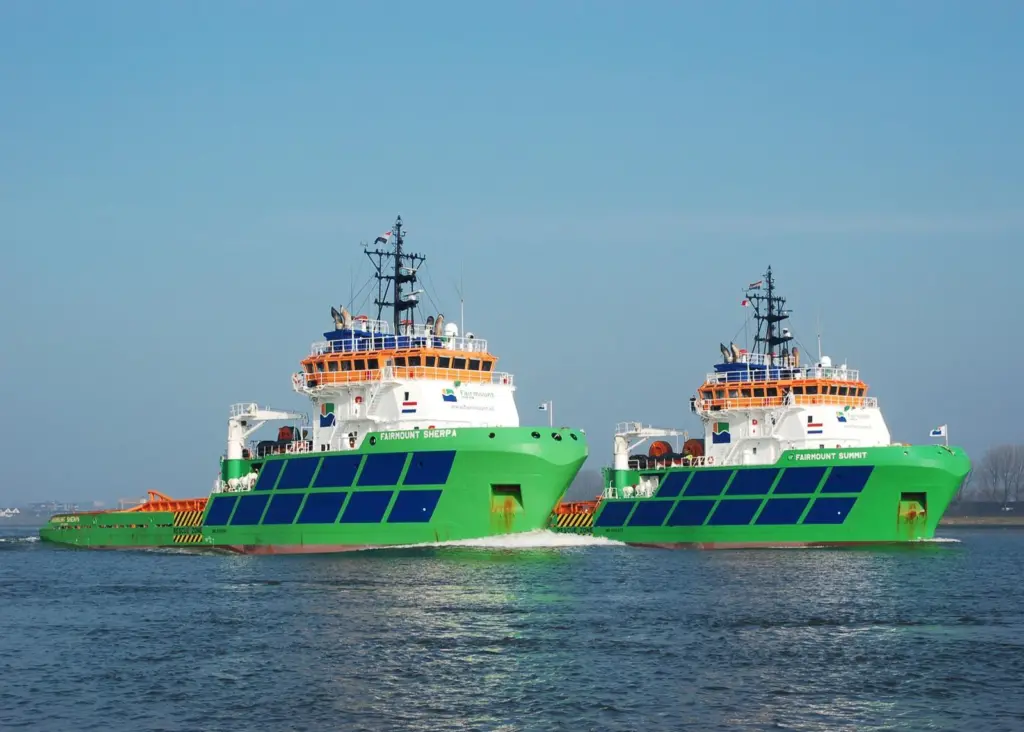 Fairmount Summit and Fairmount Sherpa are two of the five 205 tonne bollard pull deepsea tugs taken over by Boskalis. Photo courtesy of L vd Meijden