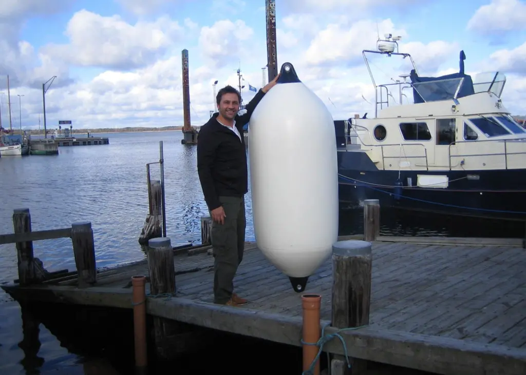 Dan-Fender produces the world's largest 'Mega-Fender'