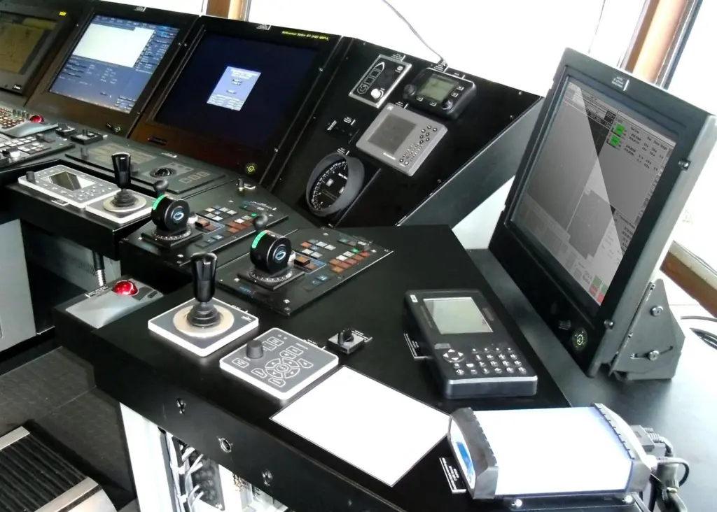NavDP4000 and Autopilot AP4000