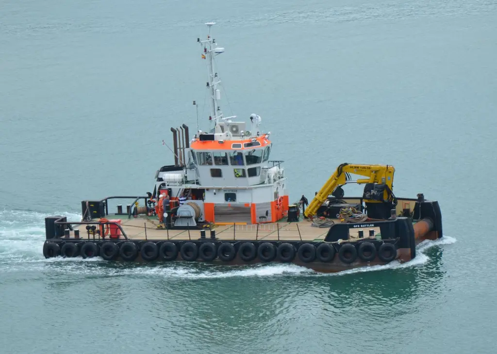 The ‘GPS Battler’ is currently at work in the Port of Mahon