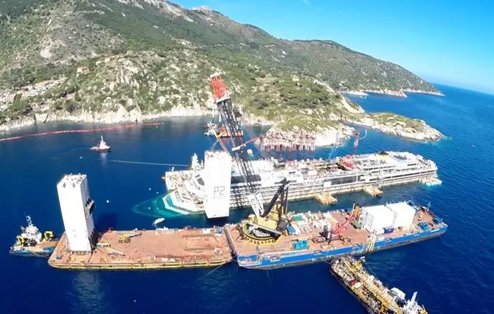 ‘Costa Concordia’ is being towed to Genoa for scrapping