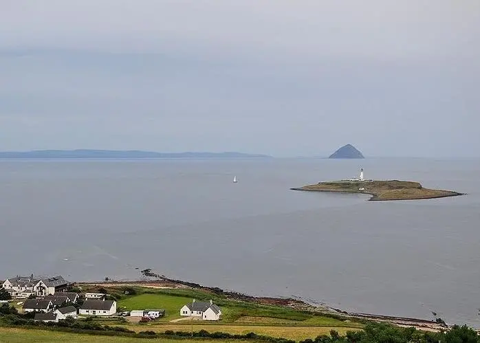 Kildonan, Isle of Arran, North Ayrshire (Photo: Vincent van Zeijst)
