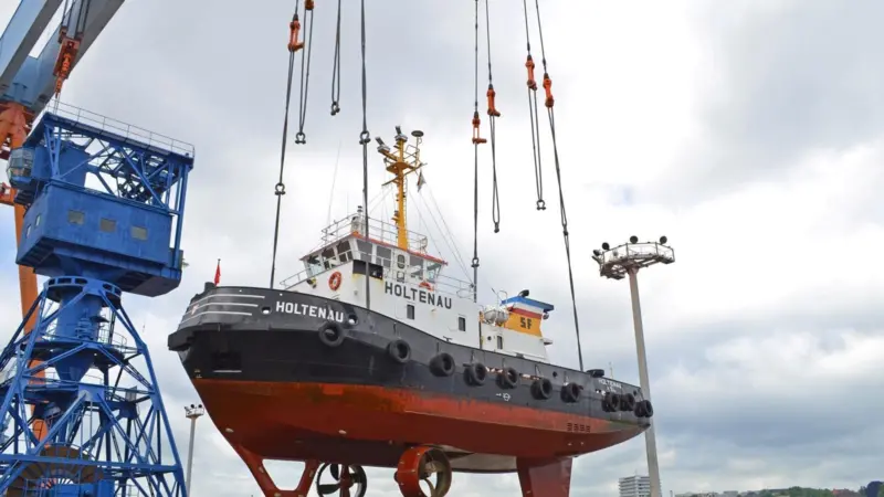 'Holtenau' out of the water