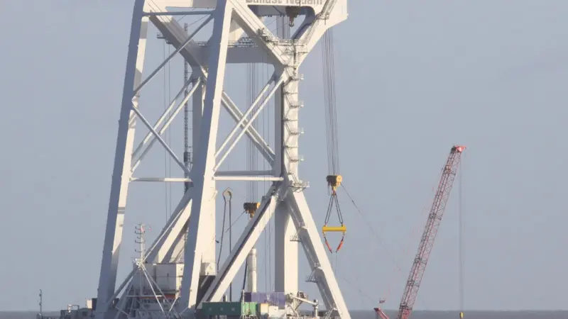 Ballast Nedam's Svanen is particularly suited for installing heavy foundations (Peter Barker)
