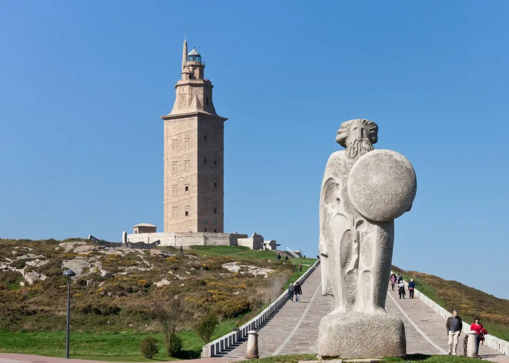 "Torre de Hércules - DivesGallaecia2012-62" by Luis Miguel Bugallo Sánchez (Lmbuga) - Own work. Licensed under Creative Commons Attribution-Share Alike 3.0 via Wikimedia Commons - http://commons.wikimedia.org/wiki/File:Torre_de_H%C3%A9rcules_-_D...