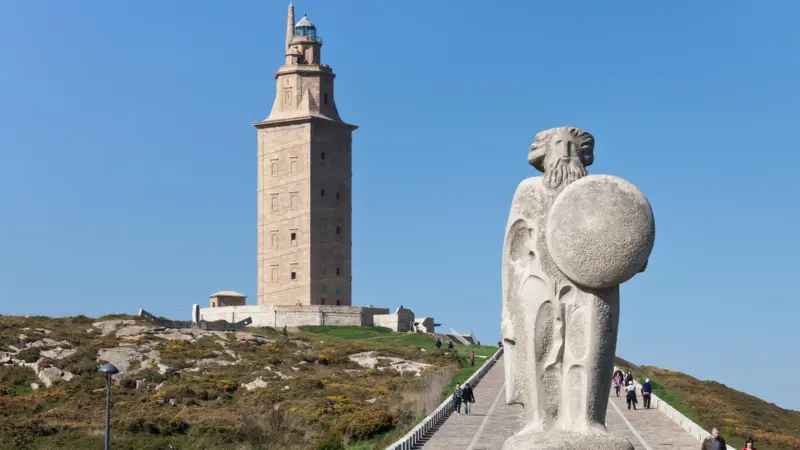 "Torre de Hércules - DivesGallaecia2012-62" by Luis Miguel Bugallo Sánchez (Lmbuga) - Own work. Licensed under Creative Commons Attribution-Share Alike 3.0 via Wikimedia Commons - http://commons.wikimedia.org/wiki/File:Torre_de_H%C3%A9rcules_-_D...