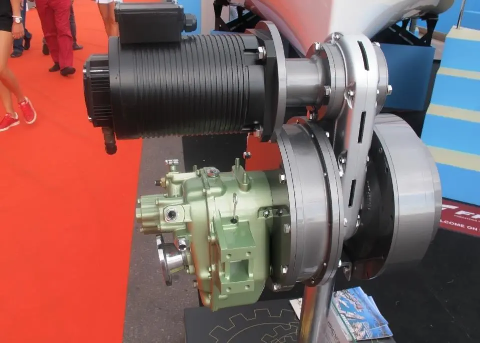 The single generator unit has a capacity of 35 kW at 3000